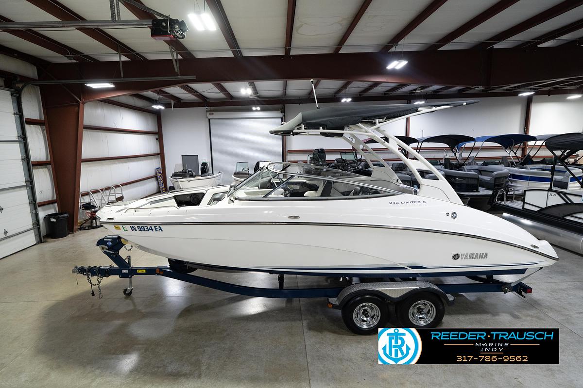Used 2017 Yamaha 242 Limited S E-Series