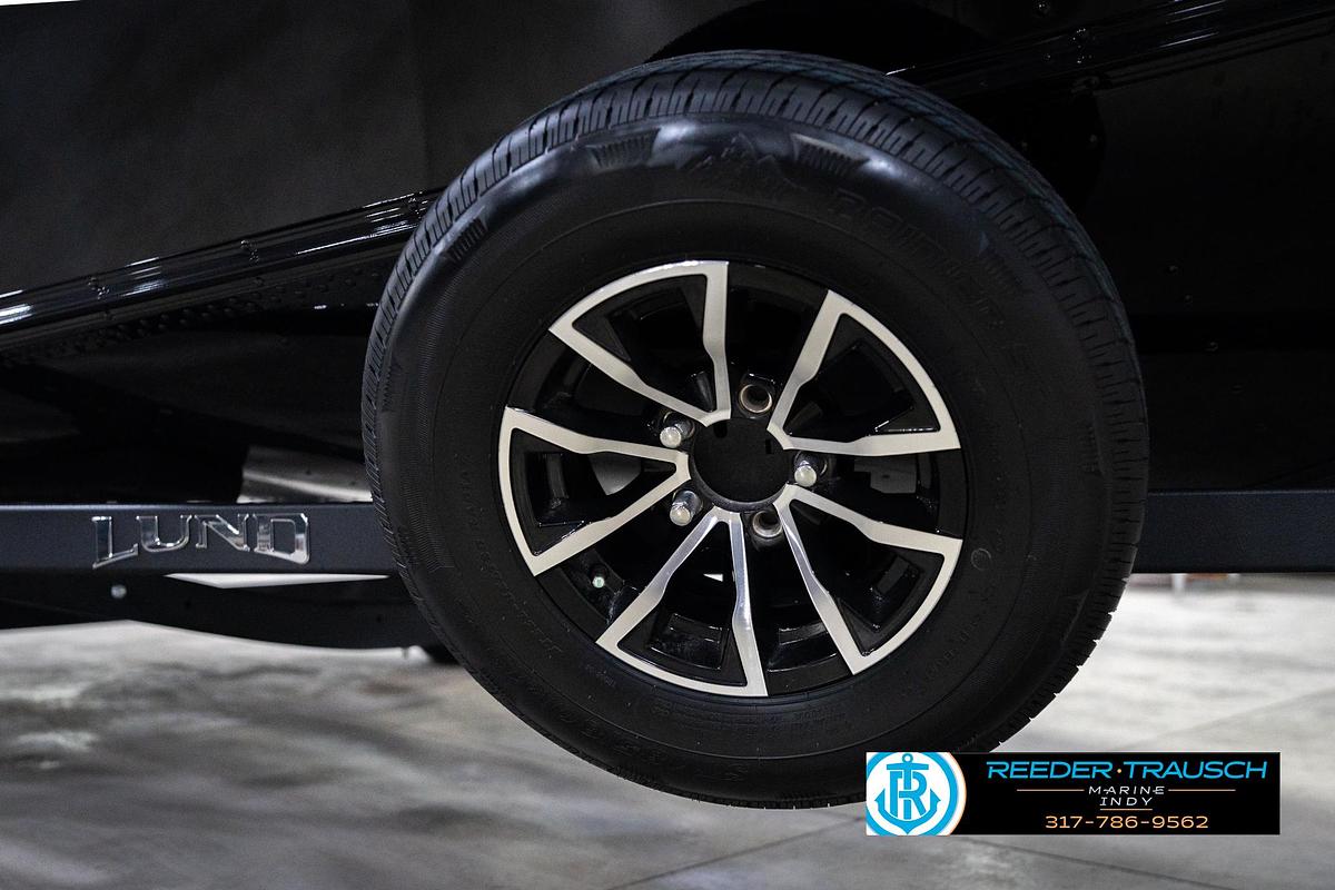 2026 Lund 1700 Explorer Side