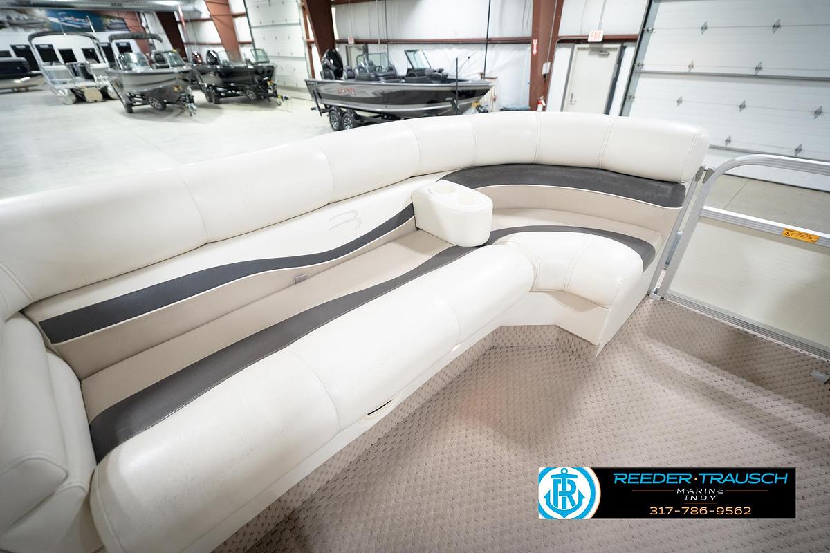 Used 2003 Bennington 2050 RL