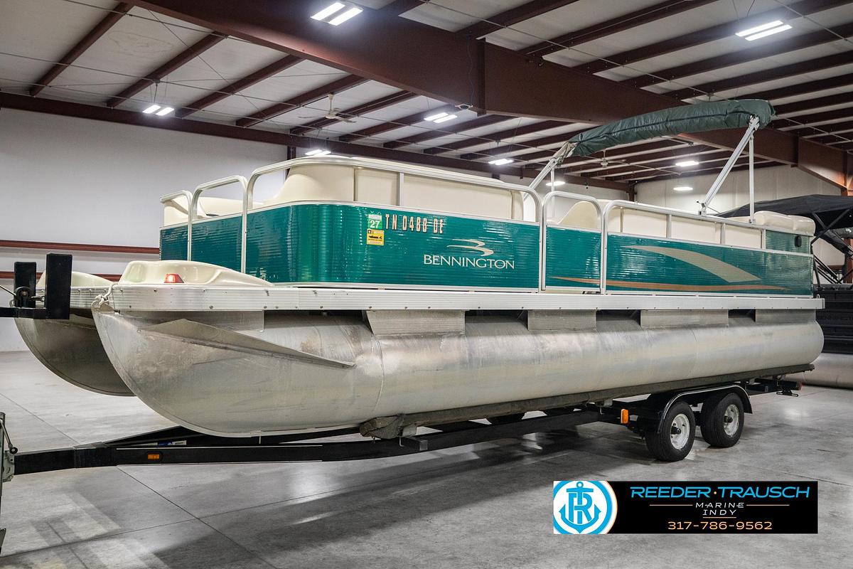 Used 2000 Bennington 227L