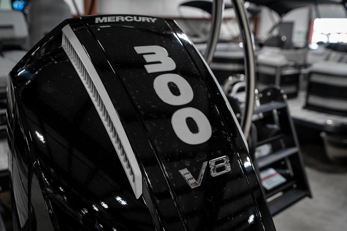 2025 Bennington 24 MSB