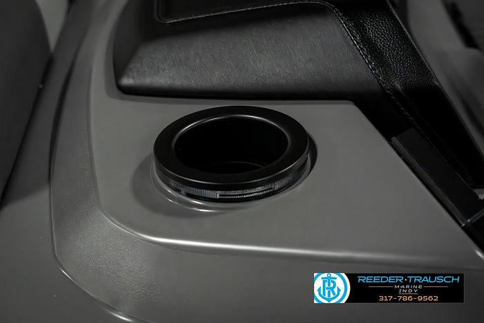 2025 Bennington 22 SLSE