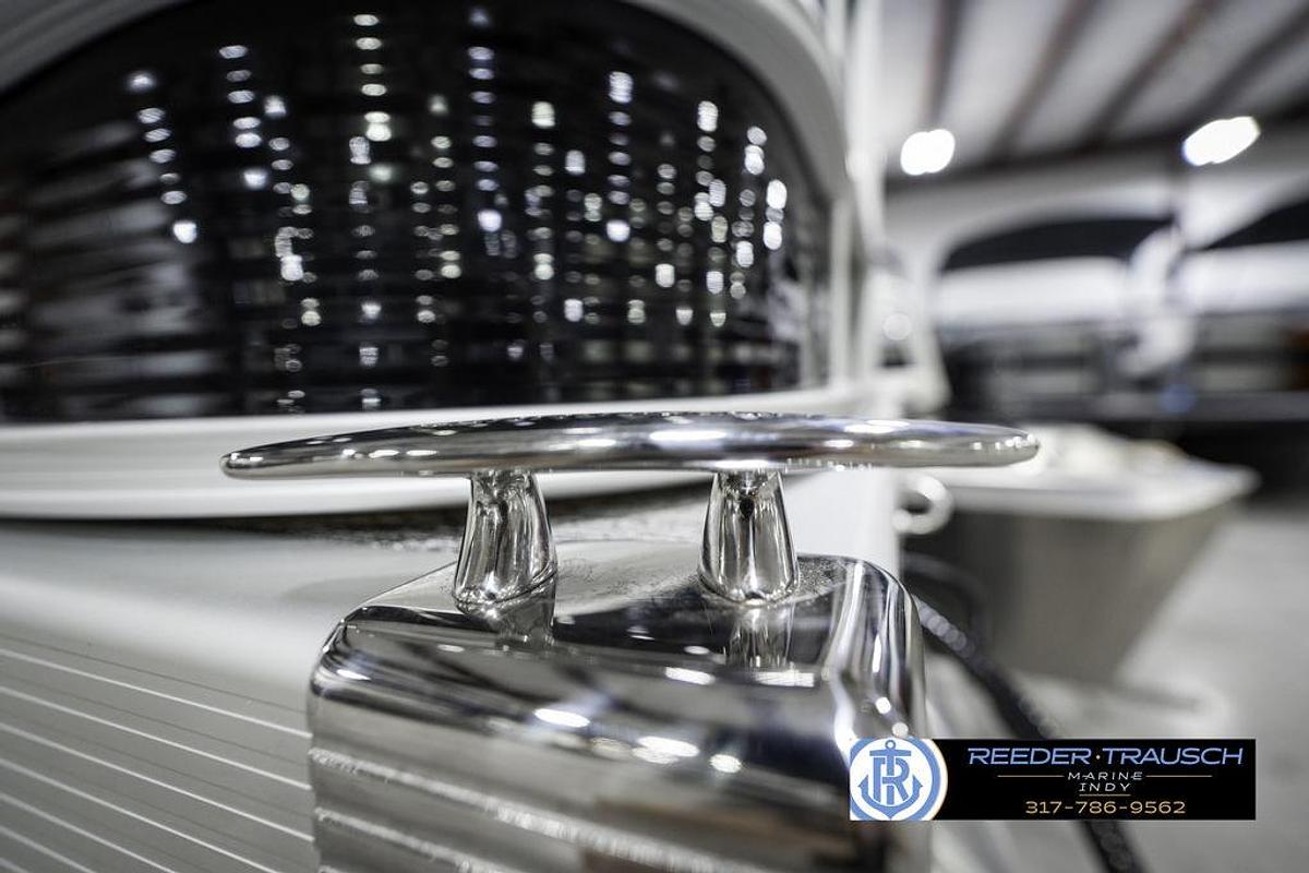 2025 Bennington 21 SS