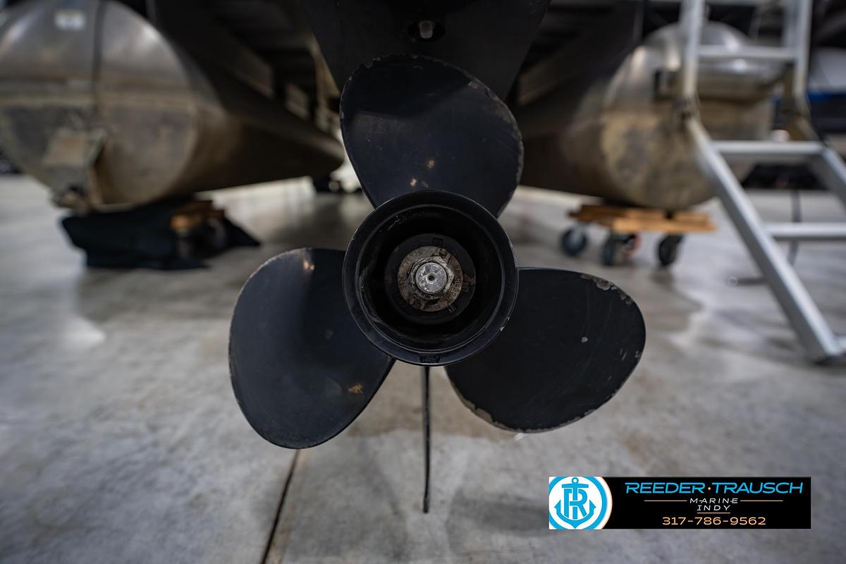 Used 2014 Tracker Marine Sig Party Barge 20 DLX