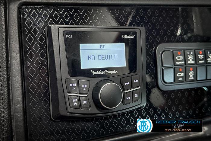 2025 Bennington 24 MFB