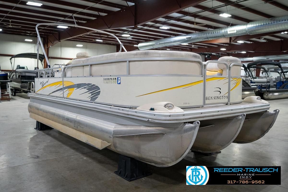 Used 2005 Bennington 2050 RL