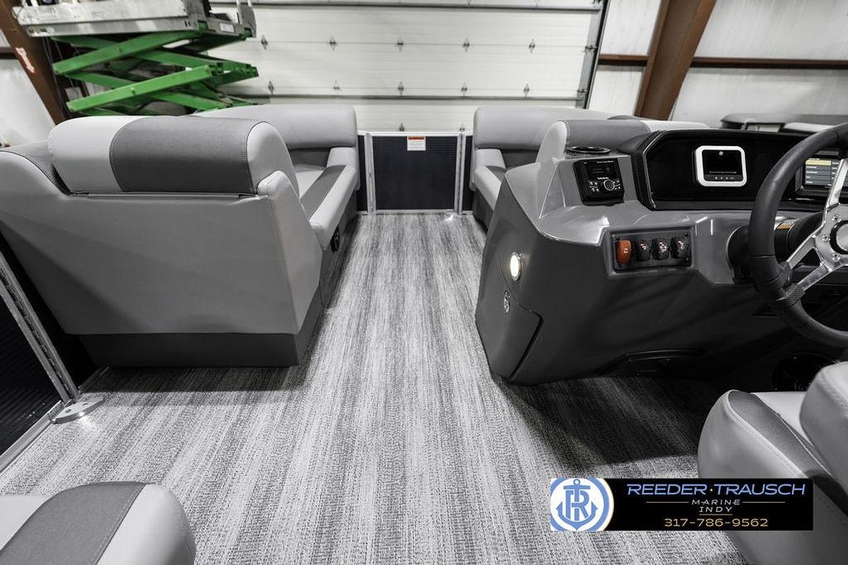 2025 Bennington 18 SLJ