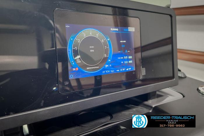 2025 Bennington 24 MFB