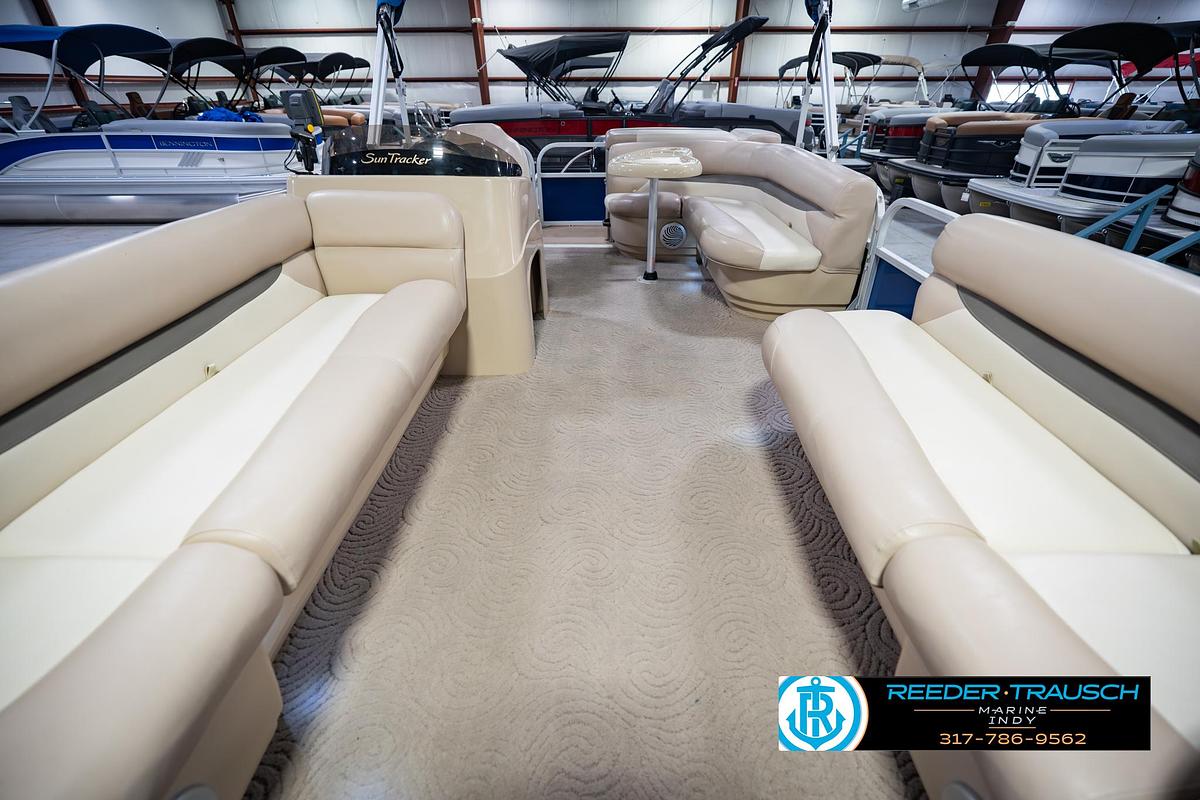 Used 2014 Tracker Marine Sig Party Barge 20 DLX