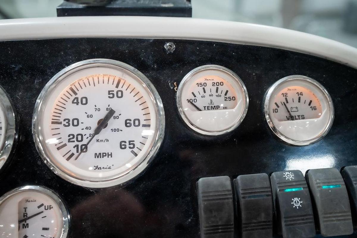 Used 1997 Sea Ray 240 Sundancer