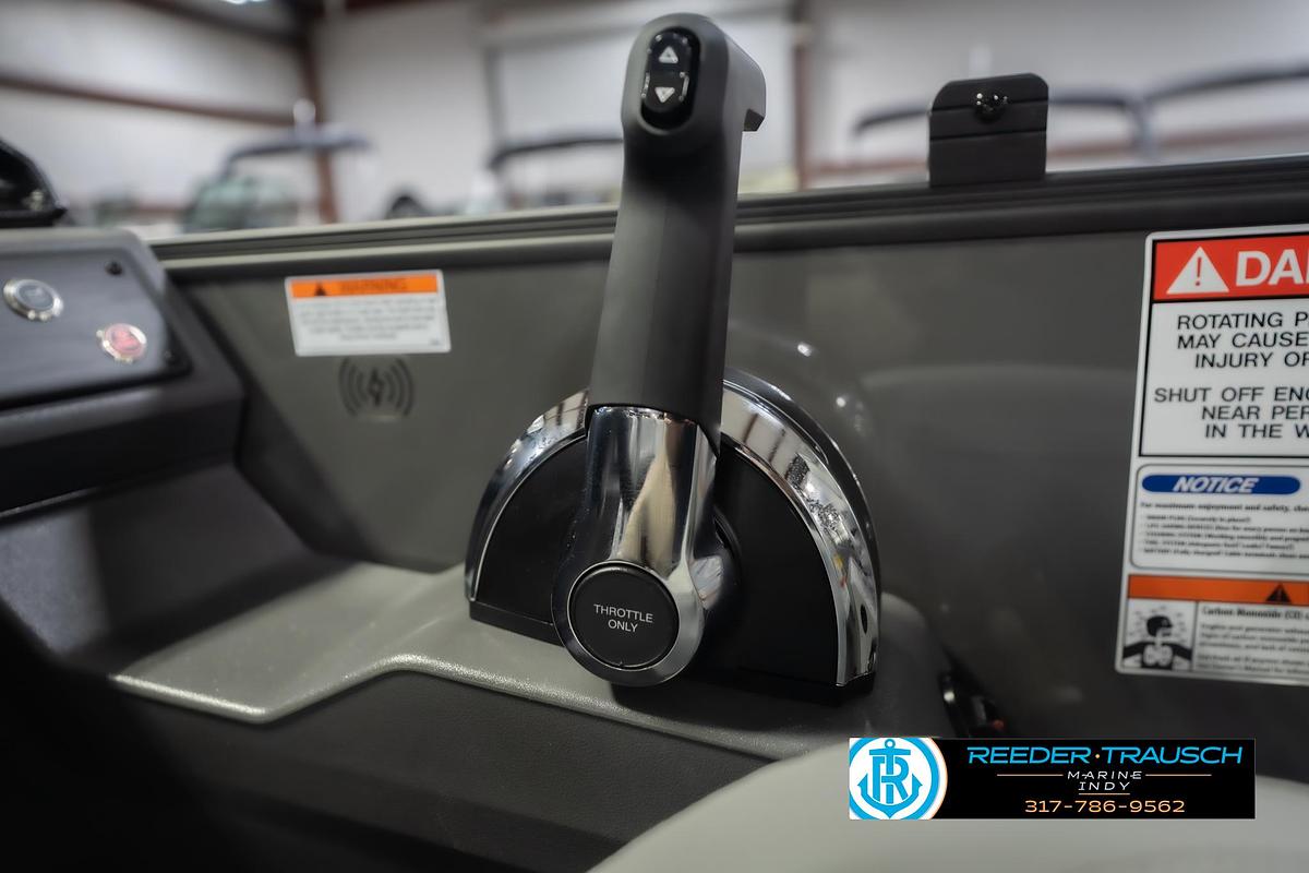 2026 Bennington 22 SF