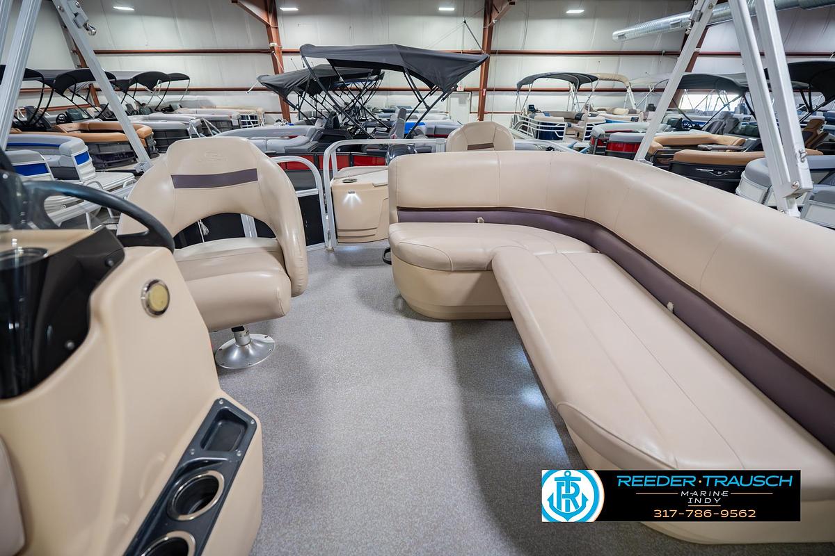 Used 2017 Sun Tracker Fishin' Barge 20 DLX