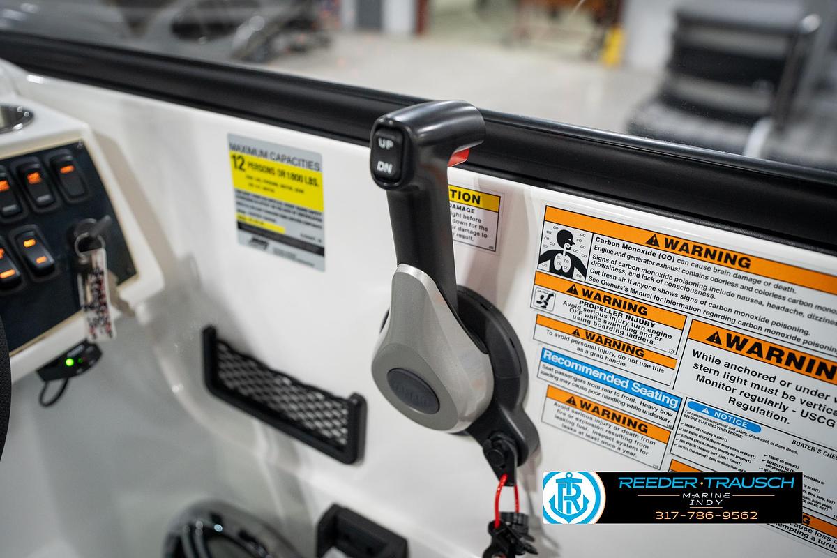 Used 2022 Hurricane 235RD