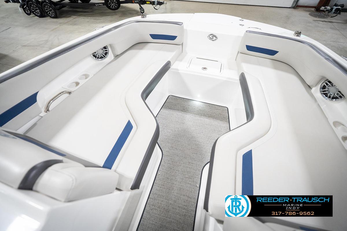 Used 2022 Hurricane 235RD