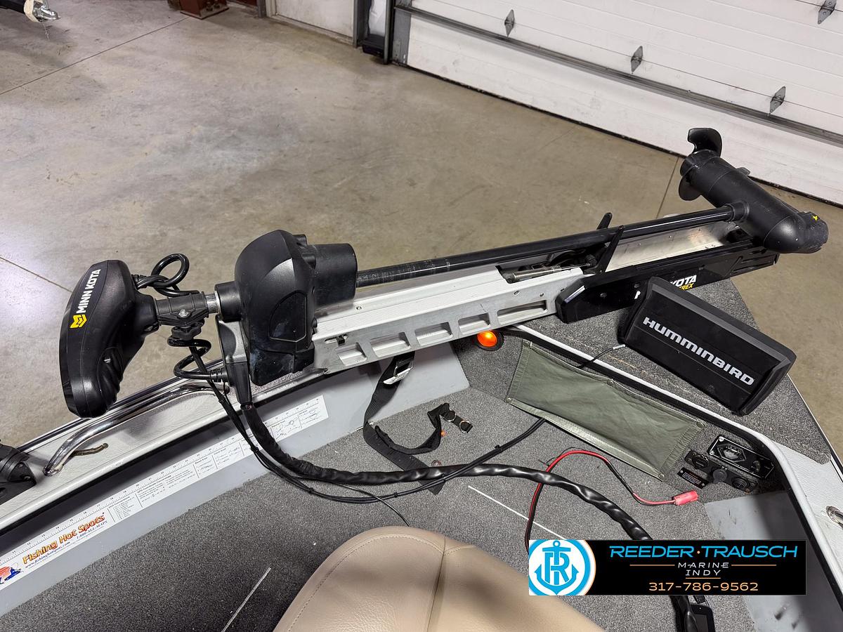 Used 1999 Lund Mr. Pike 17