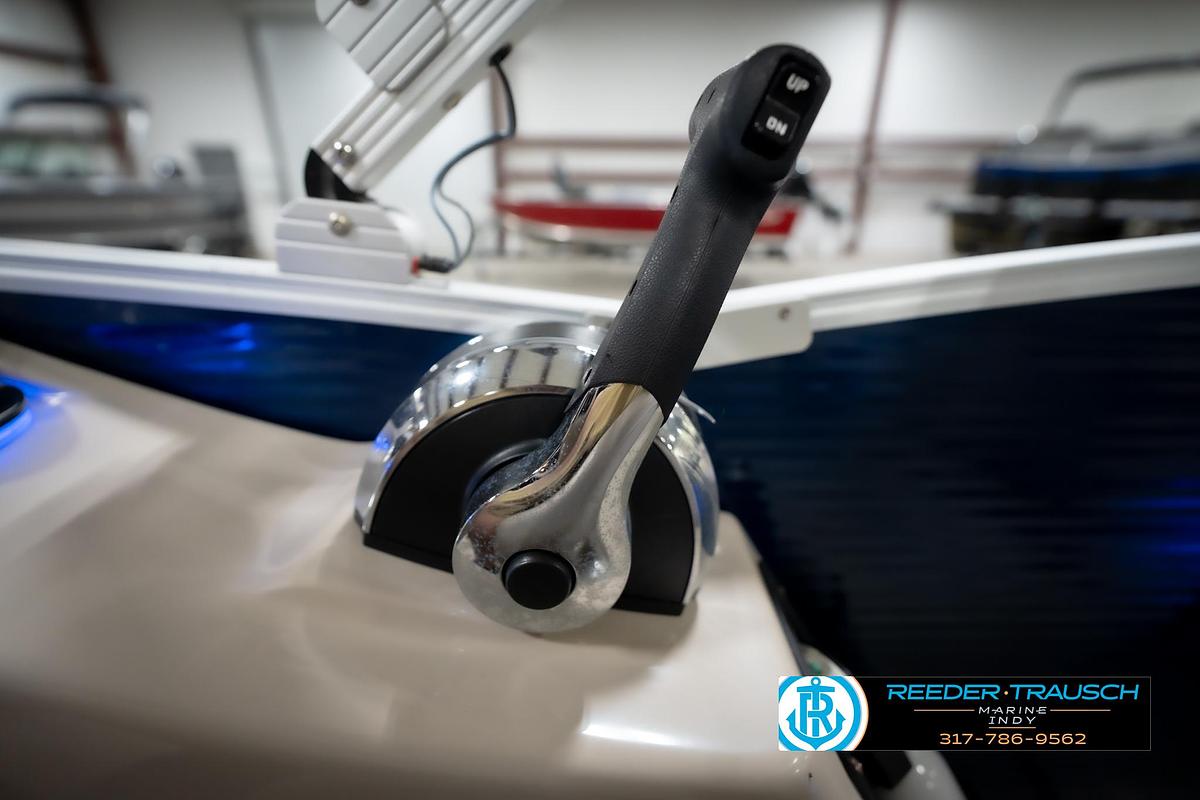 Used 2016 Bennington 2375 RSB