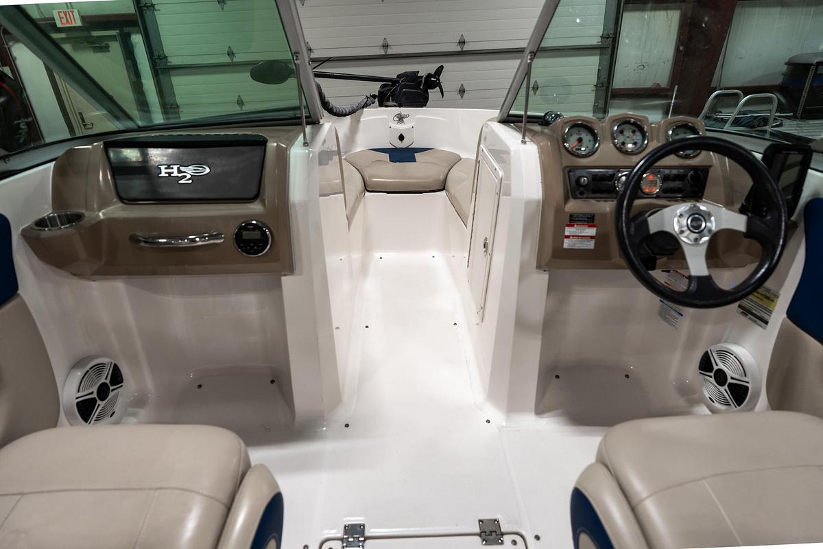 Used 2013 Chapparal 19 H20 F/S