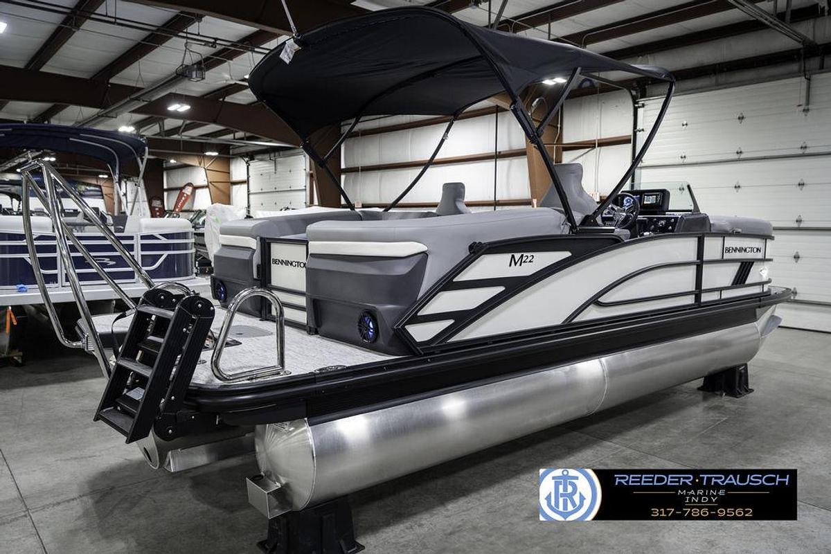 2025 Bennington 22 MFB