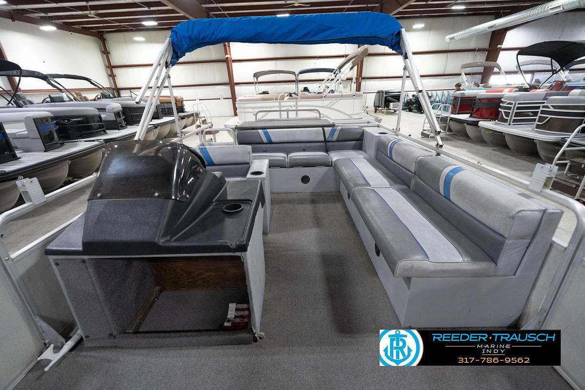 Used 1992 Sun Tracker Party Barge 24