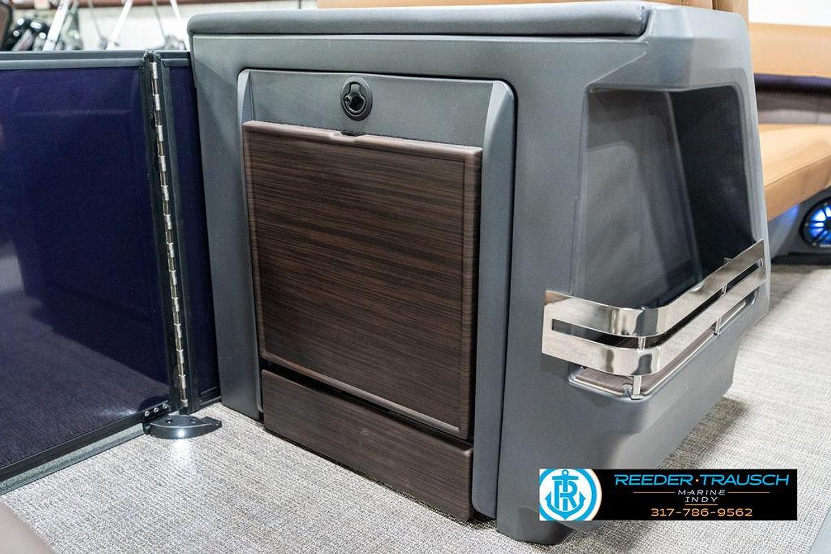 2025 Bennington 24 MSB