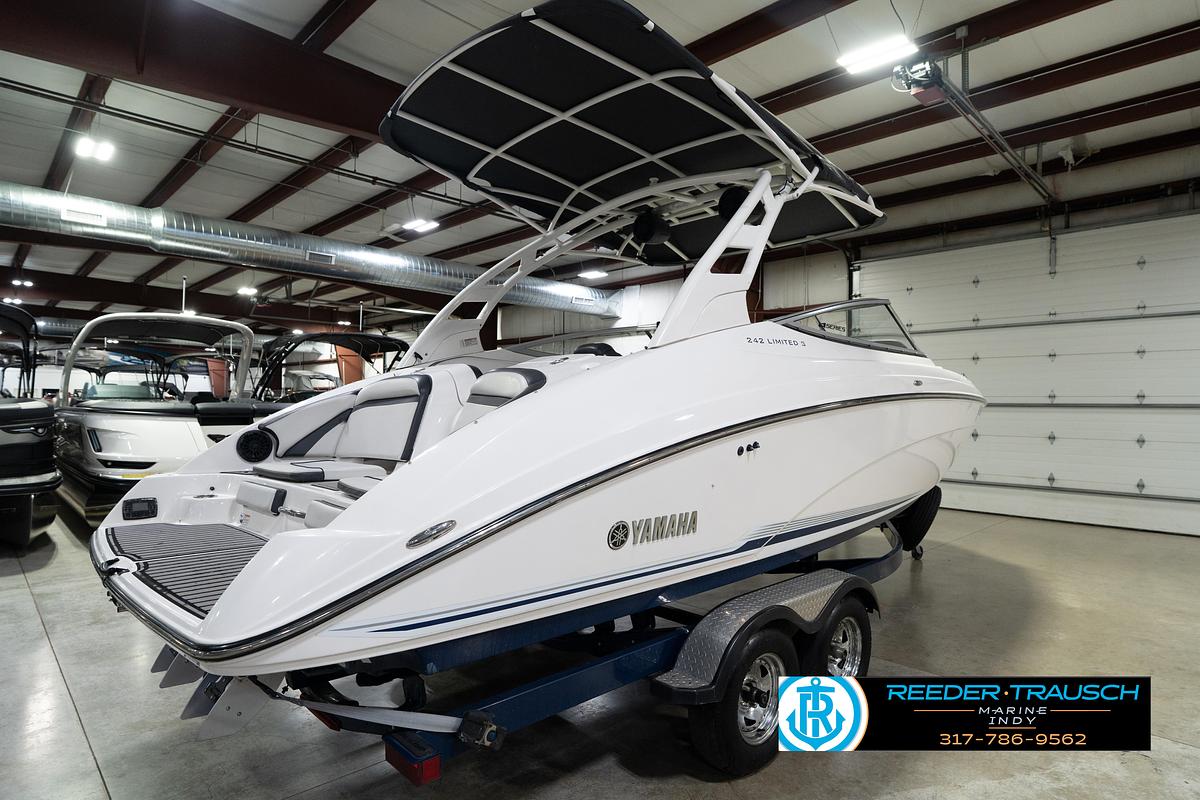 Used 2017 Yamaha 242 Limited S E-Series
