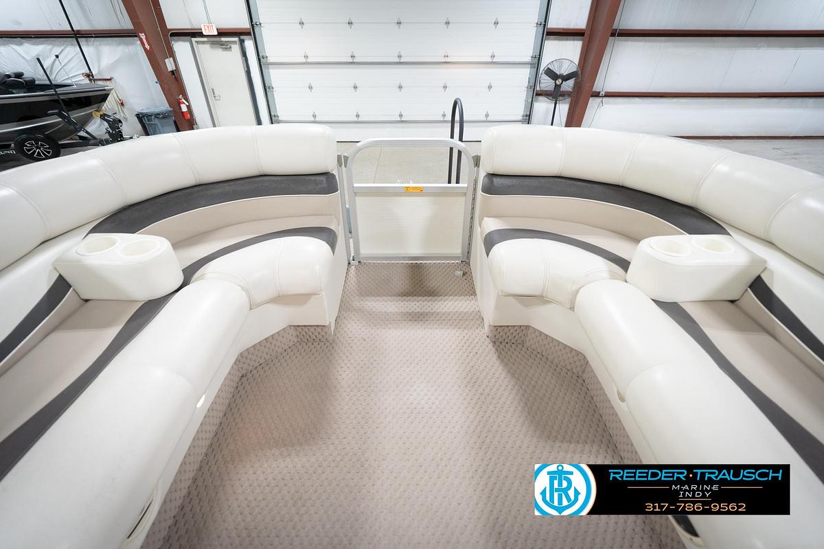 Used 2003 Bennington 2050 RL