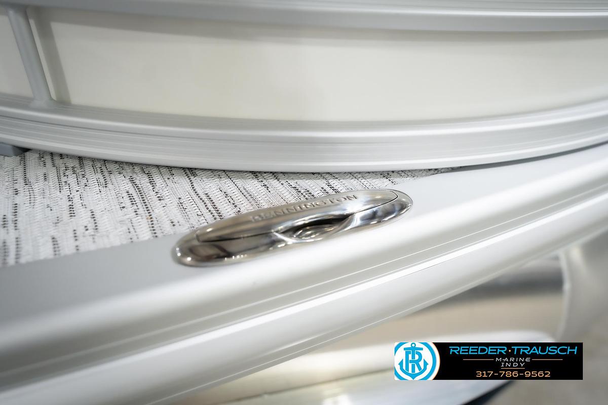 2026 Bennington 22 MFB