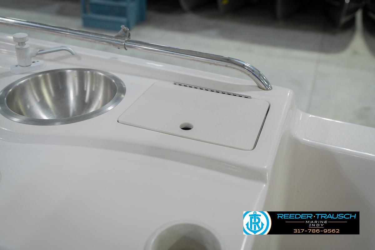 Used 2002 Hurricane SS232