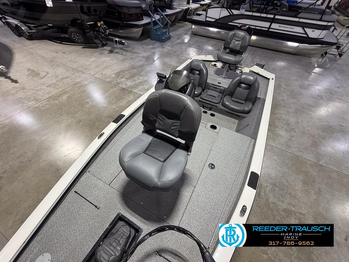 Used 2019 Tracker Pro Team 190 TX W/11
