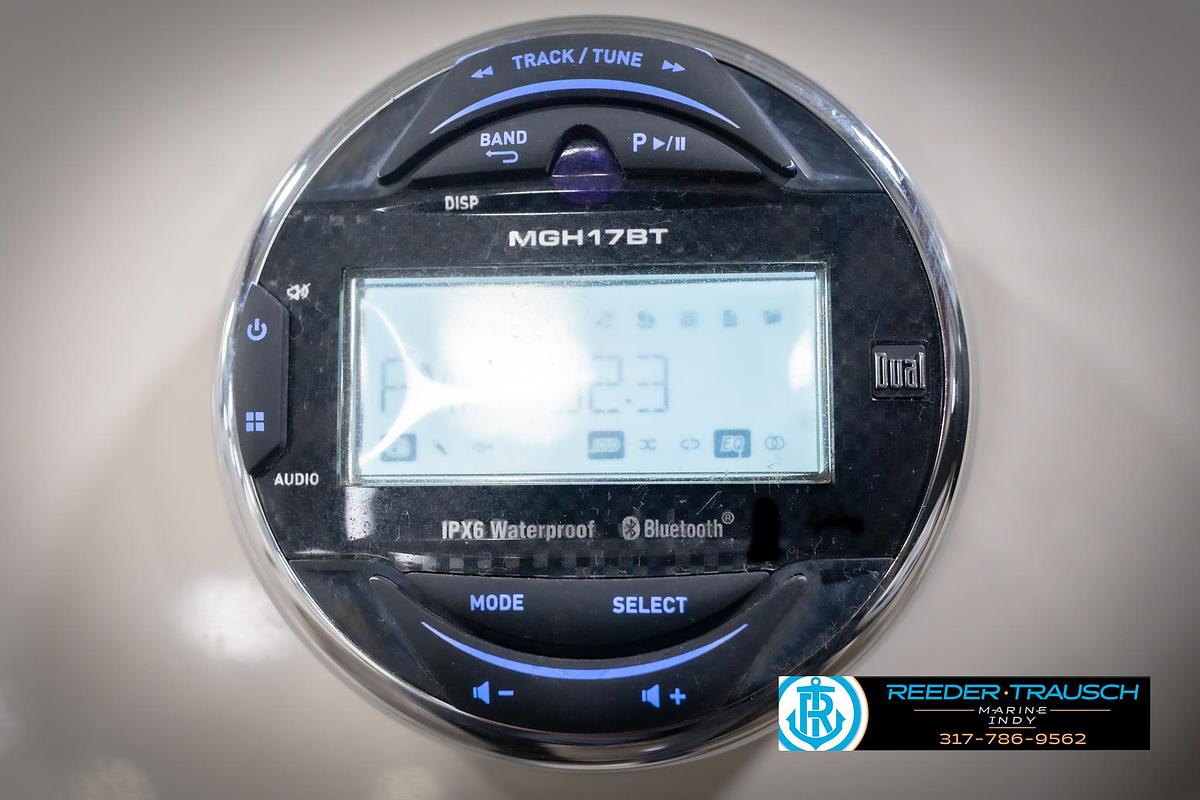 Used 2014 SunChaser Classic 8522 Lounger