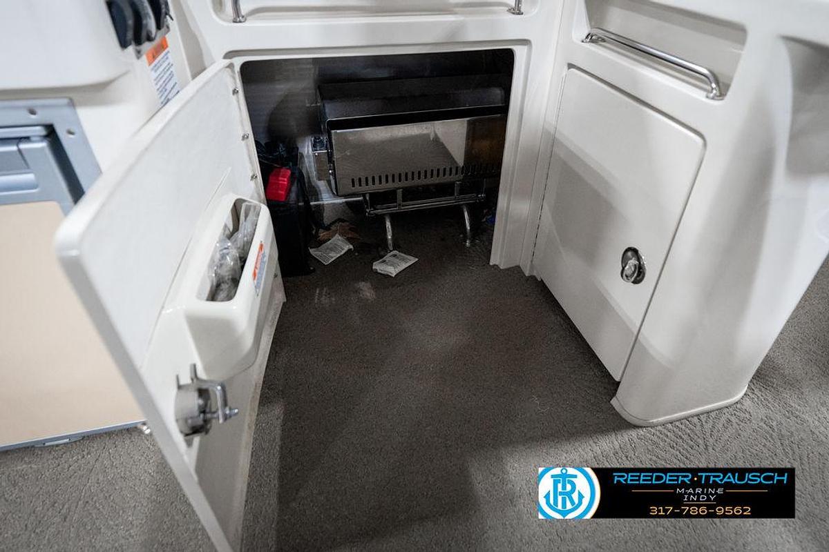 Used 2014 Bennington 25 RCB