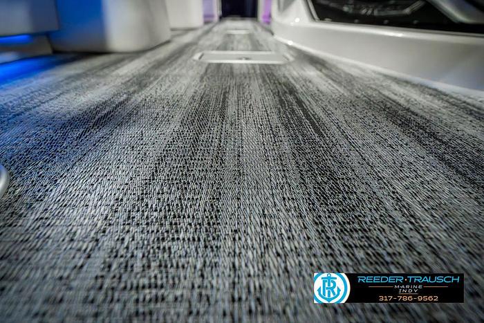 2025 Bennington QX SB T2