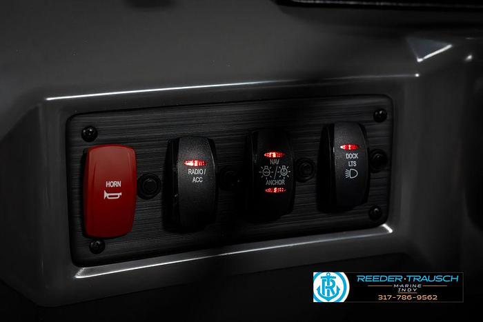 2025 Bennington 22 SLSE