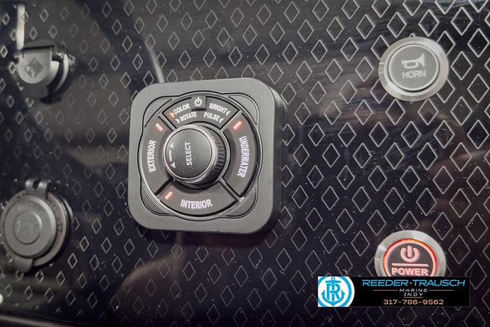 2025 Bennington 24 MFB