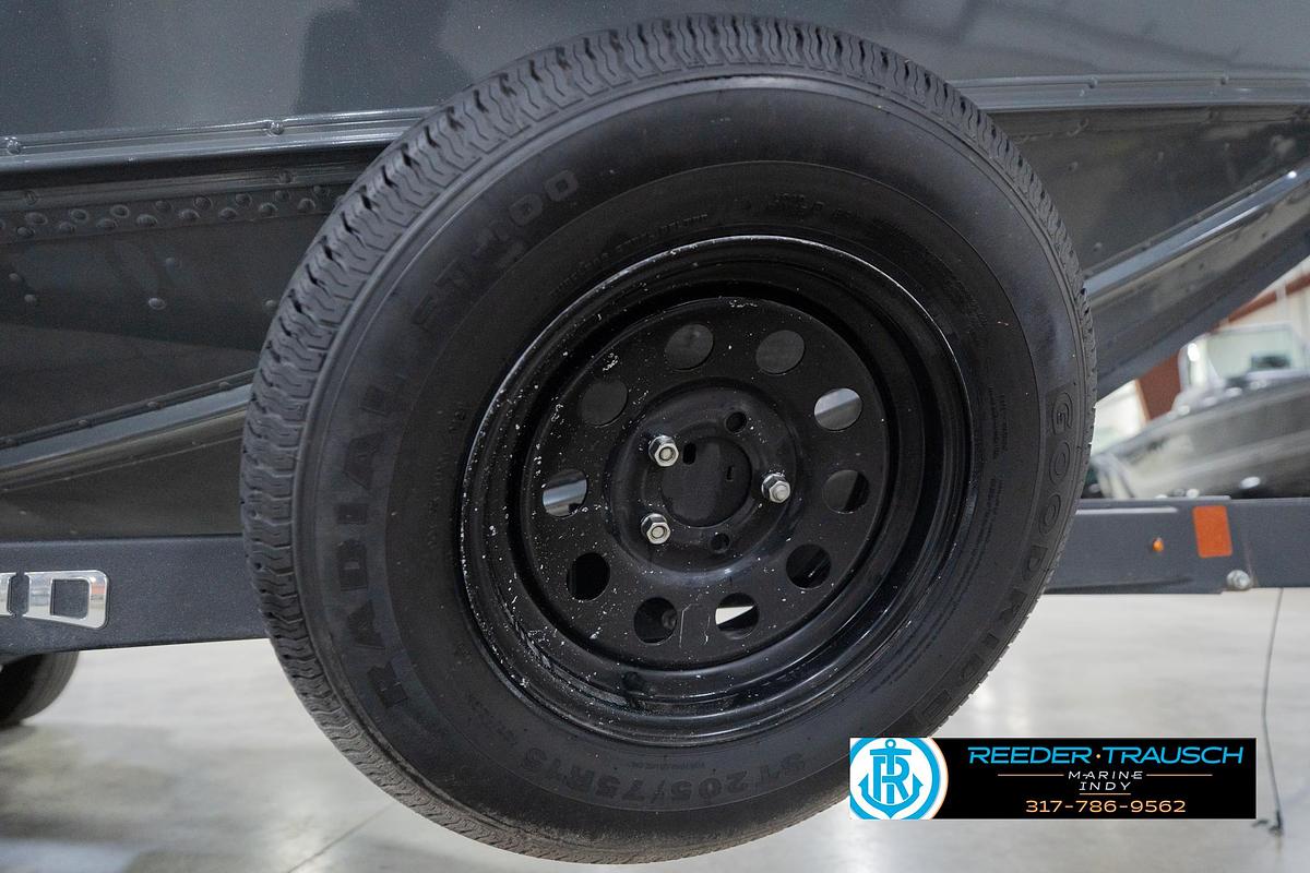 Used 2020 Lund 1875 Pro V Bass