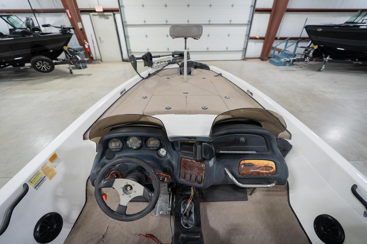 Used 2003 Tracker Nitro 911 CDC