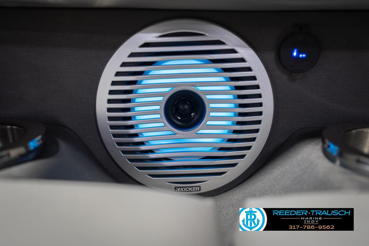 Used 2024 Bennington 23 LSB