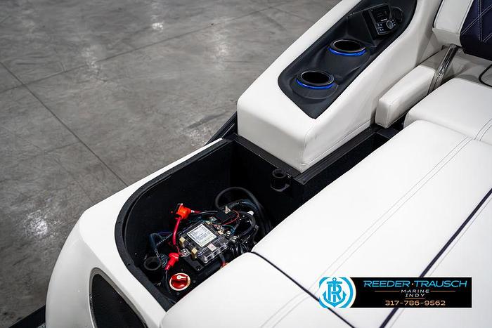 2025 Bennington QX SB T2