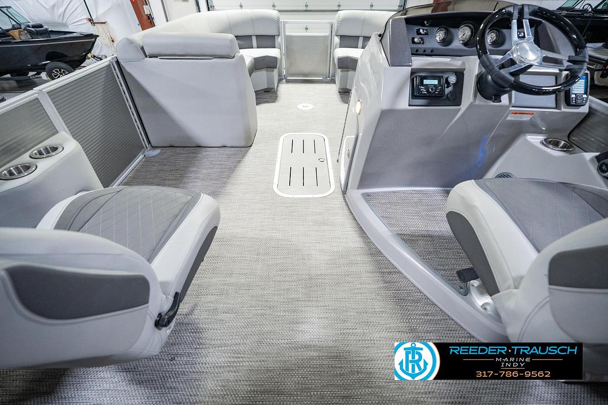 Used 2023 Bennington 23 LSR