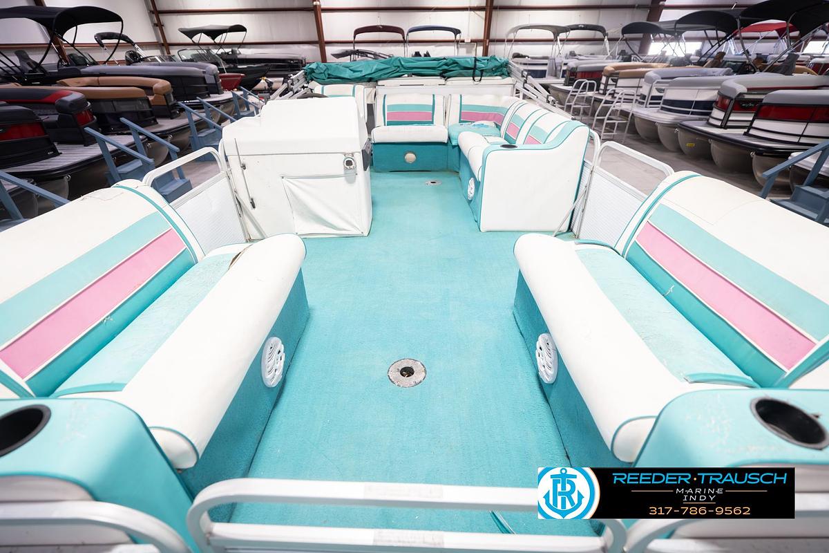 Used 1993 Avalon Playbuoy Challenger