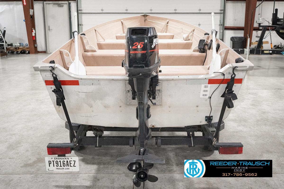 Used 2004 Smoker Craft Voyager
