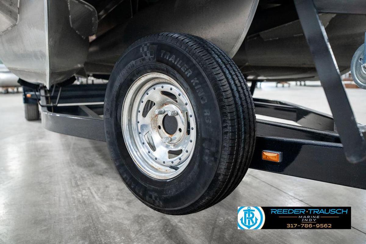 Used 2014 Bennington 25 RCB