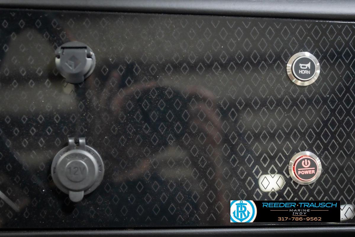 2026 Bennington 26 MSB