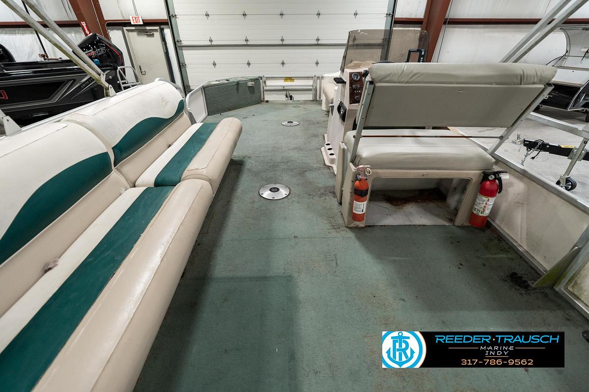 Used 1998 Fisher Freedom 200 Fish