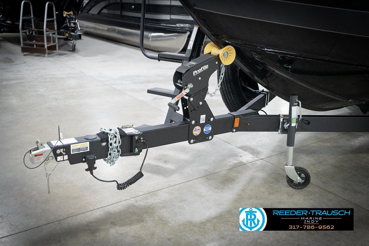 2026 Lund 2275 Baron