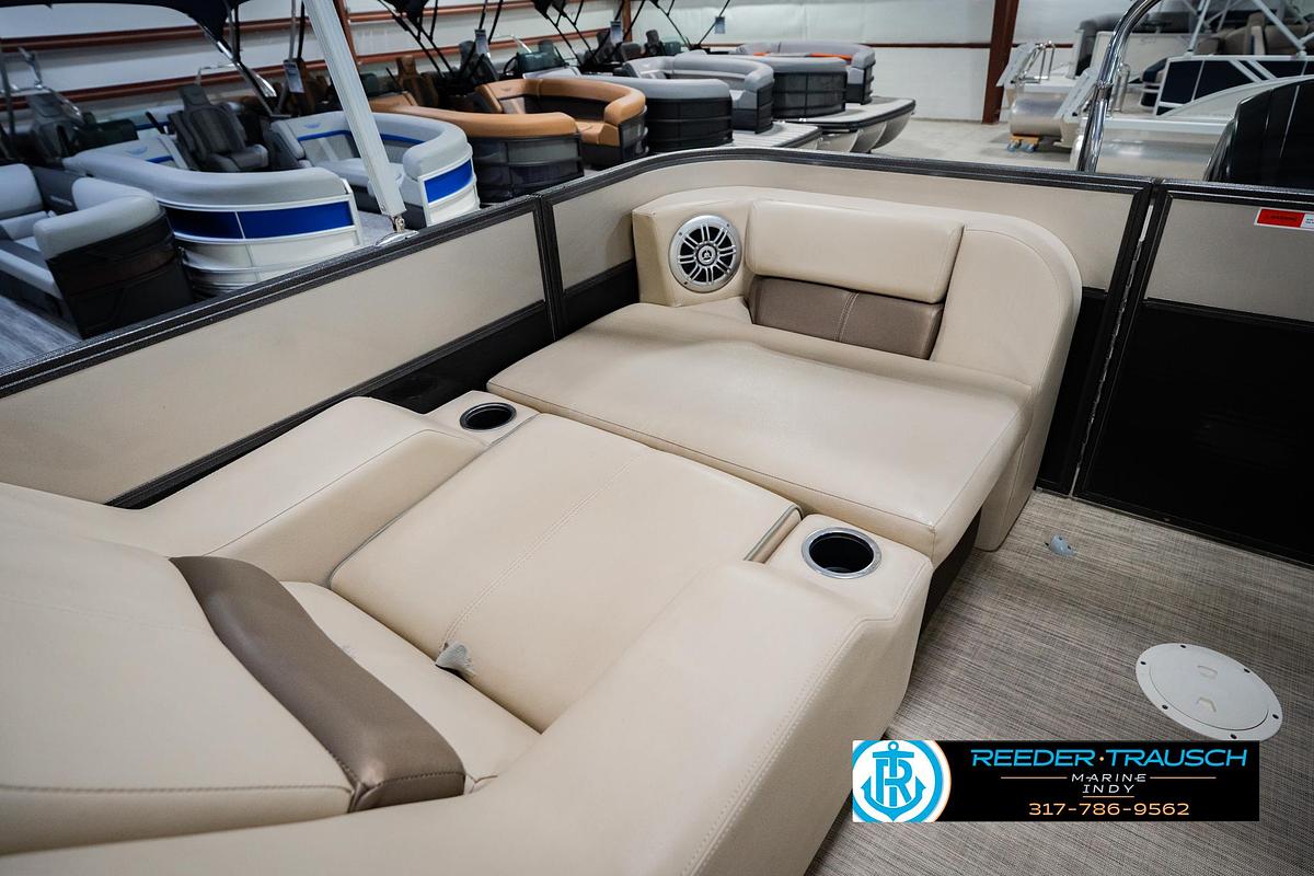 Used 2016 Crest 250 SLR2
