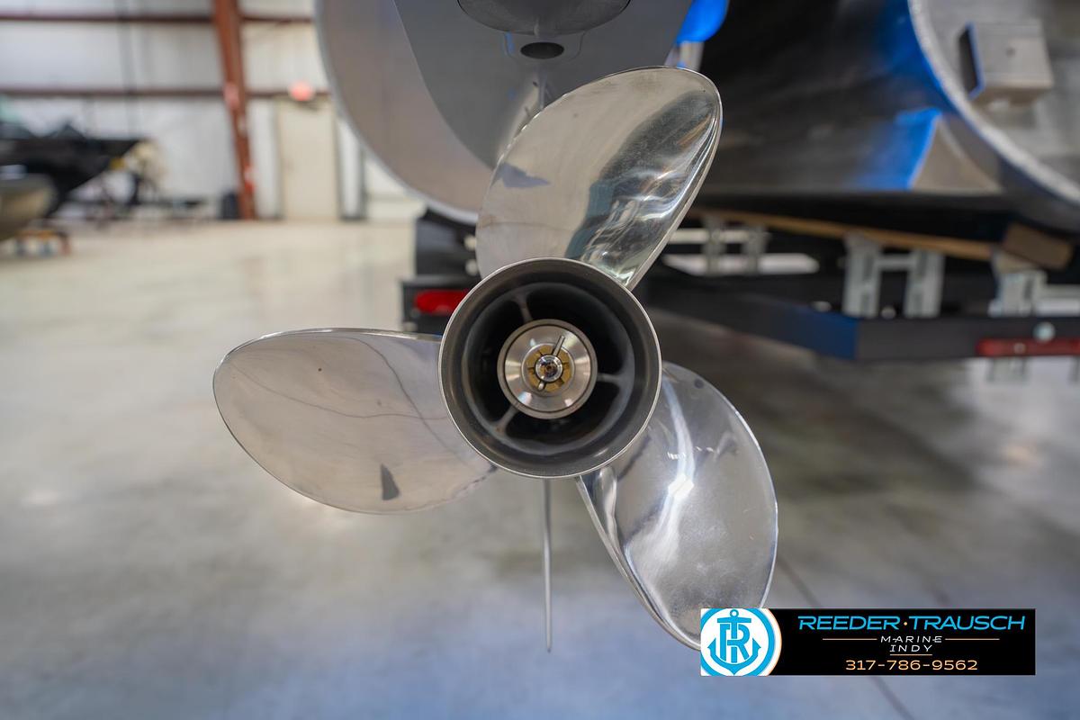 2026 Bennington 27 RXFBWAT2