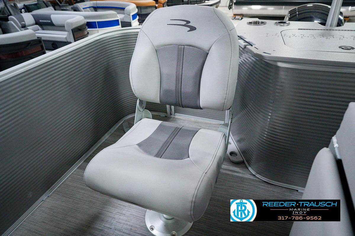 Used 2023 Bennington 22 SXSAPG