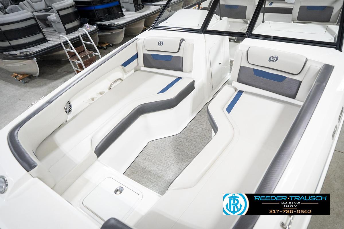 Used 2022 Hurricane 235RD