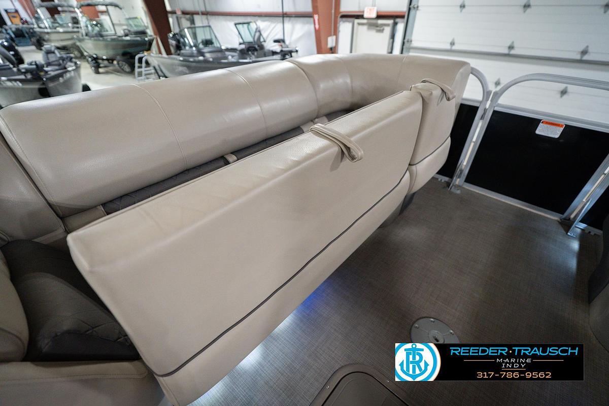 Used 2020 Sun Tracker Party Barge 24 DLX